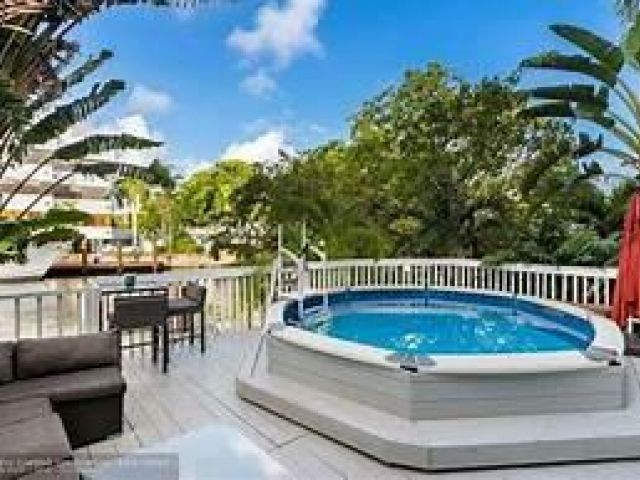 Продажа дома по адресу 301 Isle Of Capri Dr 301 - фото 6231375