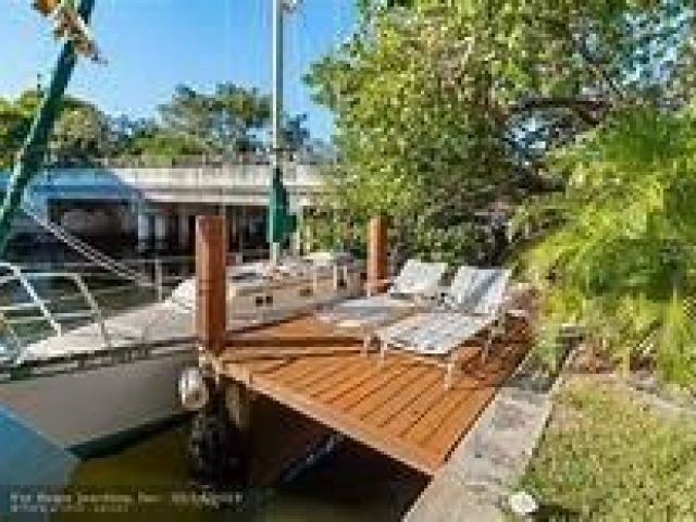 Продажа дома по адресу 301 Isle Of Capri Dr 301 - фото 6231376