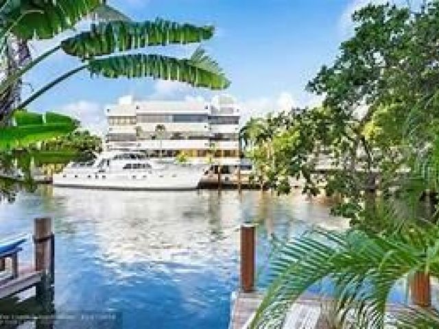 Продажа дома по адресу 301 Isle Of Capri Dr 301 - фото 6231377