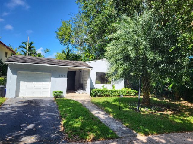 Дом в аренду по адресу 6625 Nervia St - фото 6233907