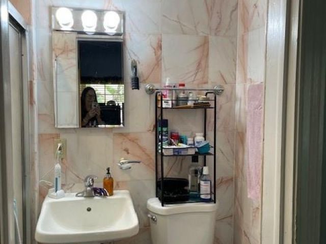 Дом в аренду по адресу 6625 Nervia St - фото 6282676