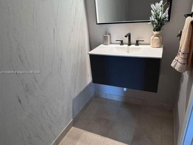 Продажа квартиры #422 - фото 6235440