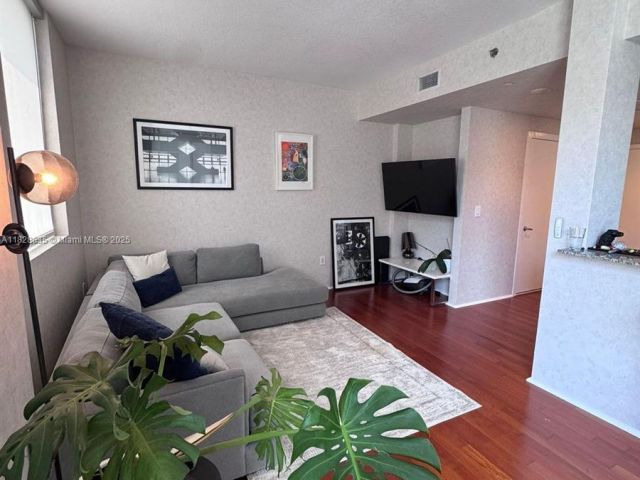 Продажа квартиры #422 - фото 6235444