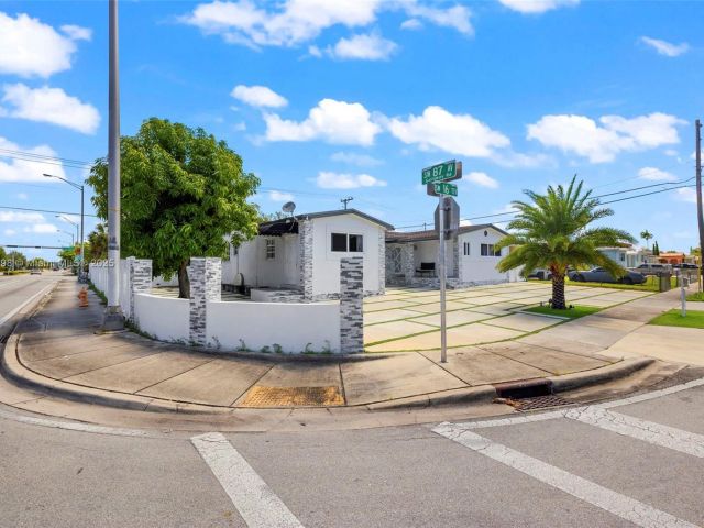 Продажа дома по адресу 8631 SW 16th Ter - фото 6232491