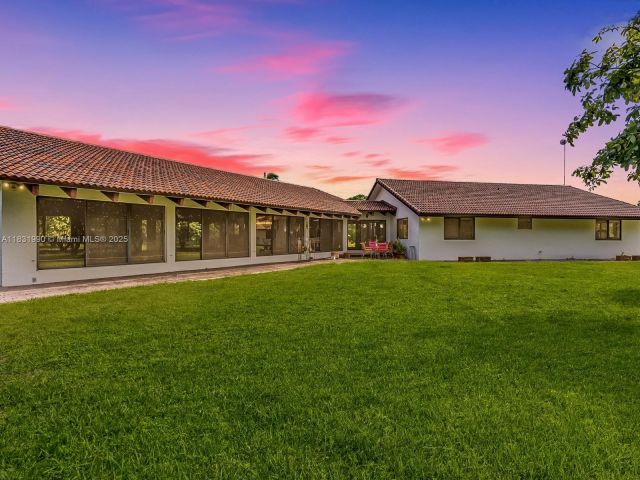 Продажа дома по адресу 14025 SW 208th St - фото 6264654