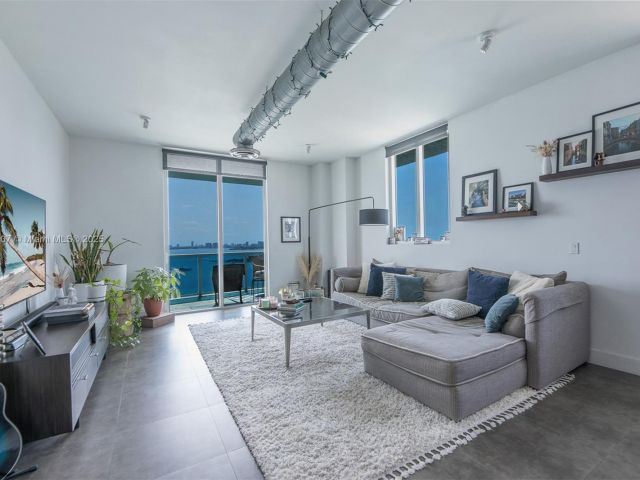 Продажа квартиры #1604 - фото 6236974