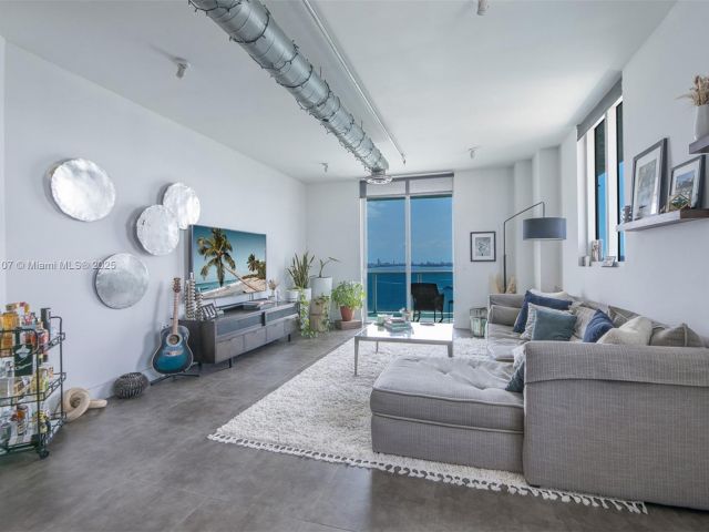 Продажа квартиры #1604 - фото 6236975