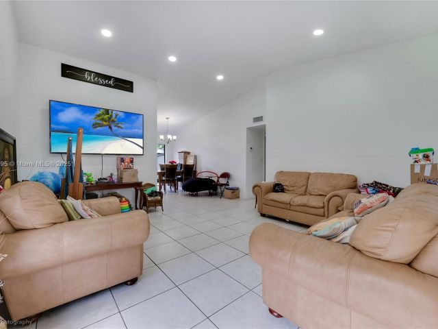 Дом в аренду по адресу 13963 SW 280th Ter 0 - фото 6234969