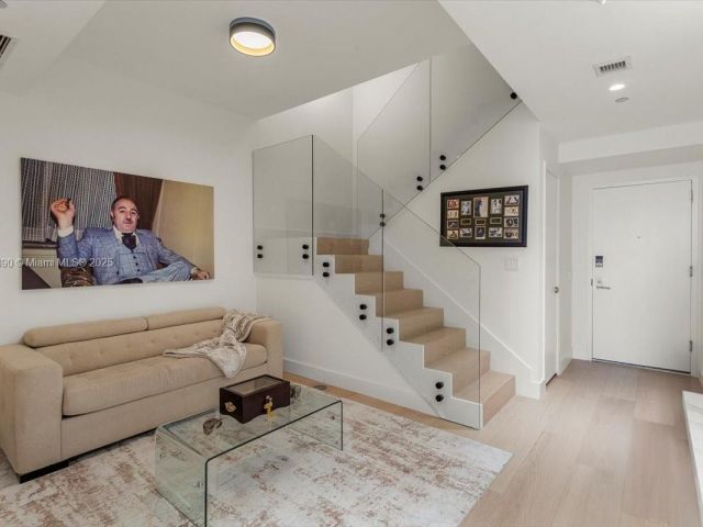 Продажа квартиры #4305 - фото 6236410