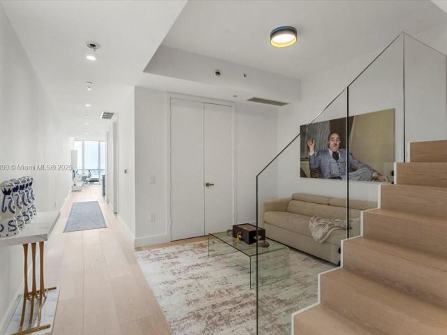 Продажа квартиры #4305 - фото 6236411