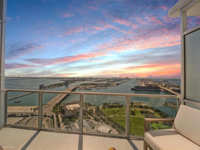 Продажа квартиры #4305 - фото 6236415