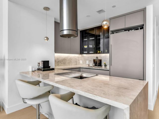 Продажа квартиры #4305 - фото 6236422