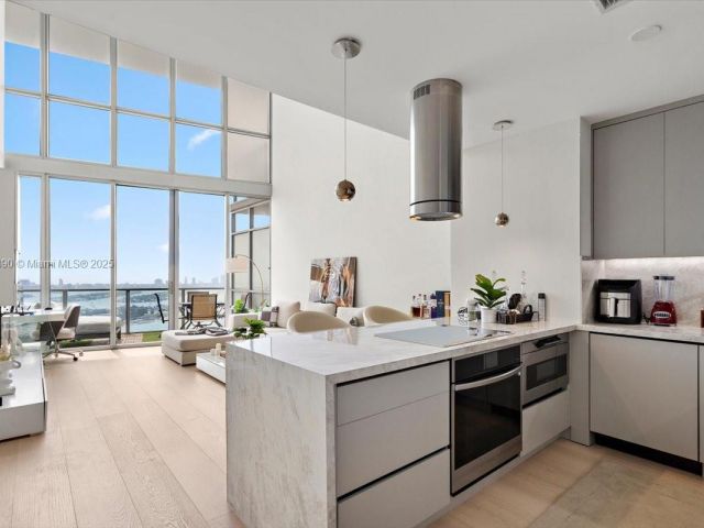 Продажа квартиры #4305 - фото 6236424