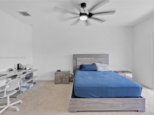 Продажа дома по адресу 814 SE 19th St 814 - фото 6234995