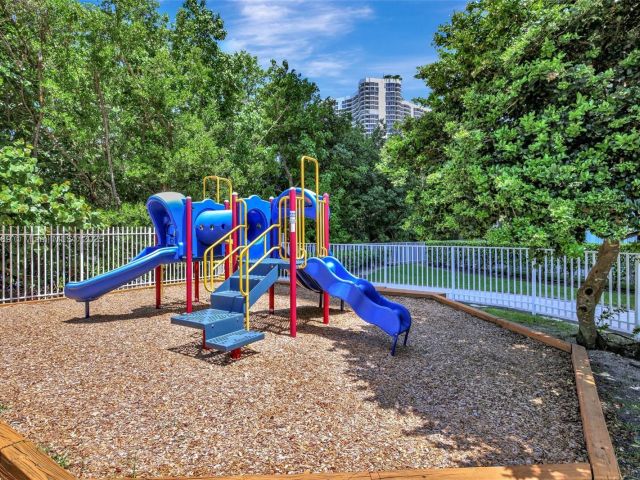 Продажа квартиры #1606 - фото 6237459