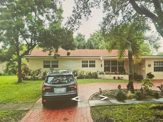 Продажа дома по адресу 5620 Monroe St - фото 6252675