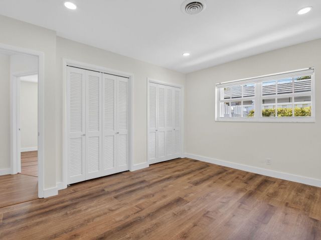 Продажа дома по адресу 1345 SW 9th Avenue - фото 6274504