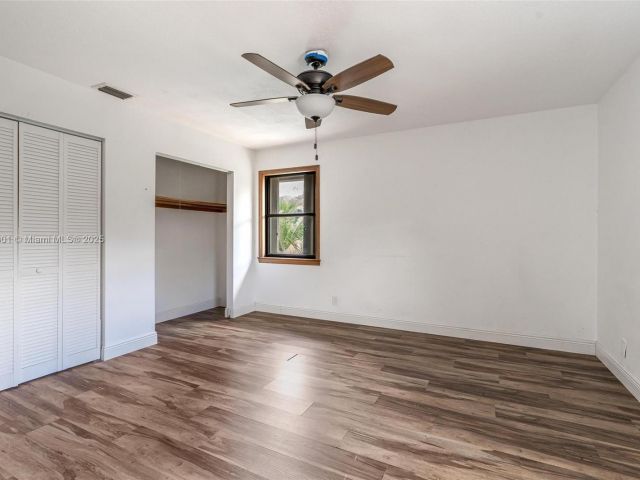 Продажа дома по адресу 576 Marshall Rd - фото 6255388