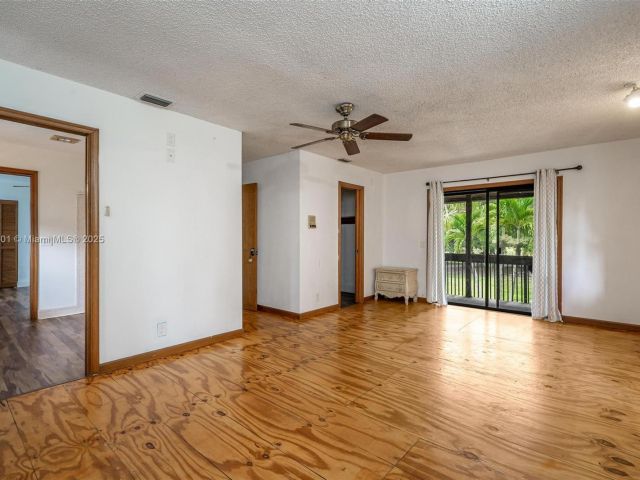 Продажа дома по адресу 576 Marshall Rd - фото 6255394