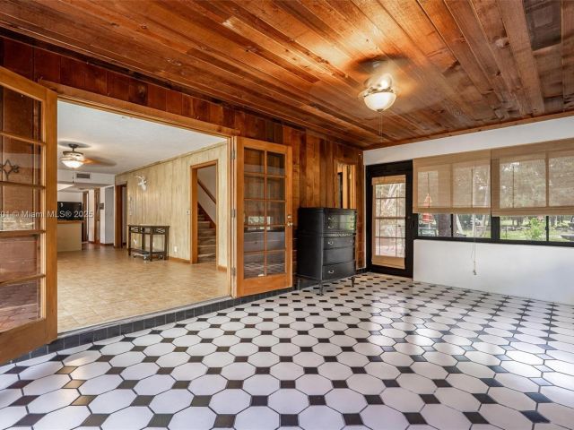 Продажа дома по адресу 576 Marshall Rd - фото 6255395