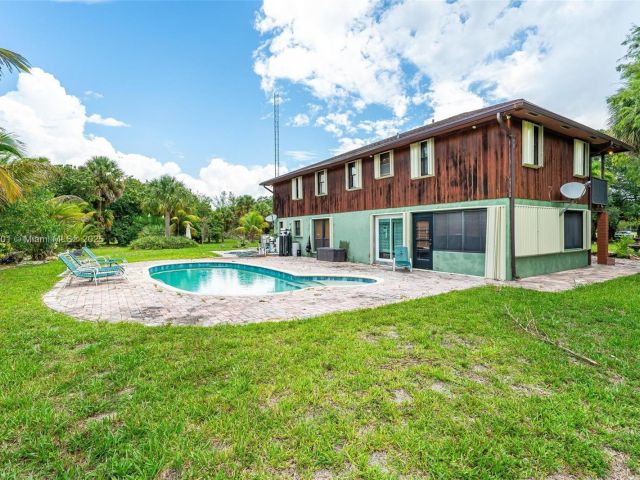 Продажа дома по адресу 576 Marshall Rd - фото 6255400