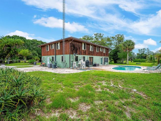 Продажа дома по адресу 576 Marshall Rd - фото 6255401