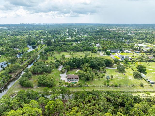 Продажа дома по адресу 576 Marshall Rd - фото 6255404