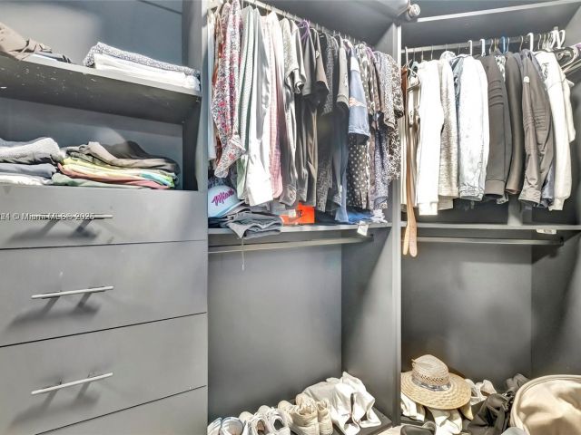 Продажа квартиры #3408 - фото 6236920