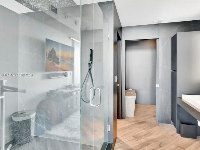 Продажа квартиры #3408 - фото 6236923