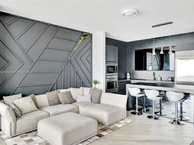 Продажа квартиры #3408 - фото 6236932