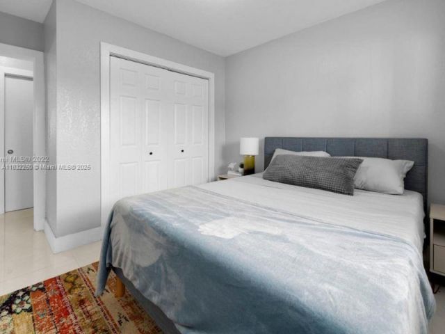 Продажа дома по адресу 2900 NW 9th Ave - фото 6235118