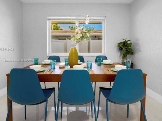 Продажа дома по адресу 2900 NW 9th Ave - фото 6235124