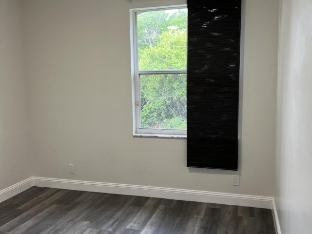 Дом в аренду по адресу 5076 SW 38th Way - фото 6275033