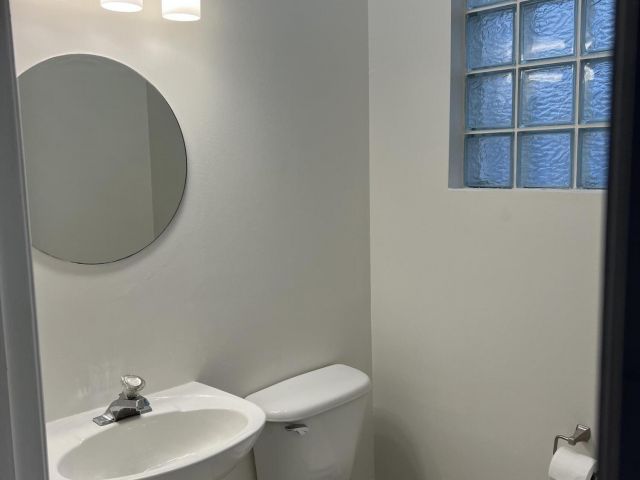 Дом в аренду по адресу 5076 SW 38th Way - фото 6275044