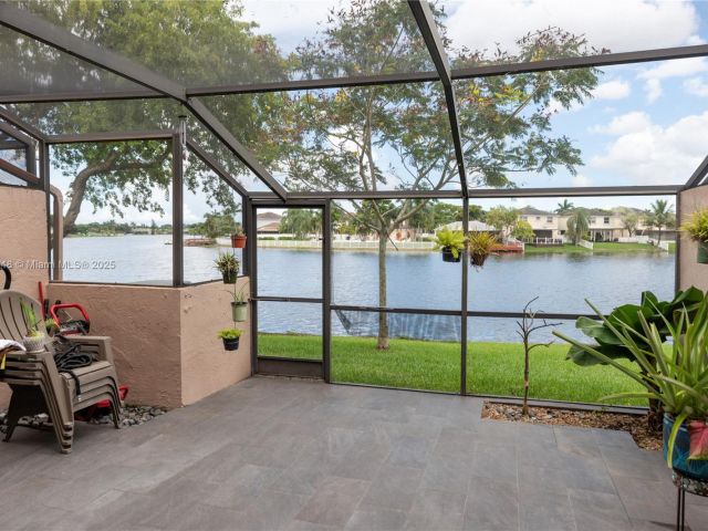 Продажа дома по адресу 1239 NW 122nd Ter - фото 6234503