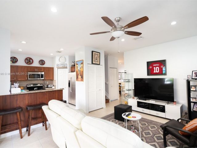 Дом в аренду по адресу 23480 SW 113th Ave 23480 - фото 6235063