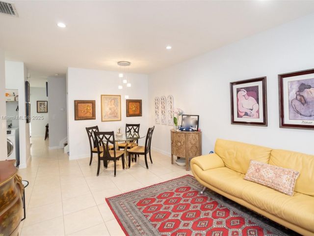 Дом в аренду по адресу 23480 SW 113th Ave 23480 - фото 6235066