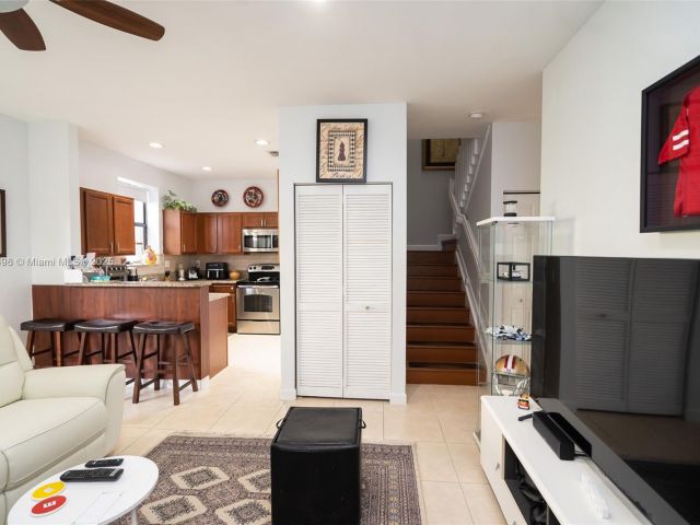 Дом в аренду по адресу 23480 SW 113th Ave 23480 - фото 6235067