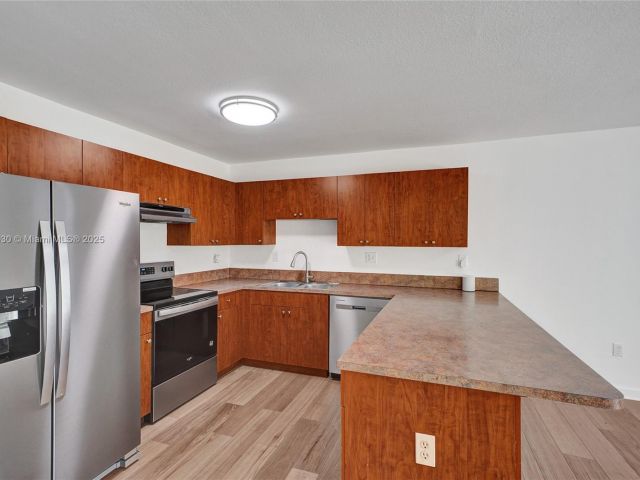 Продажа дома по адресу 12254 SW 217th St - фото 6239273