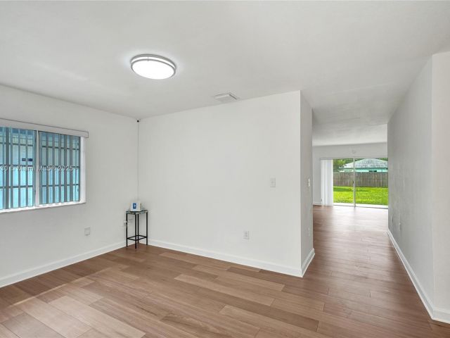 Продажа дома по адресу 12254 SW 217th St - фото 6239275