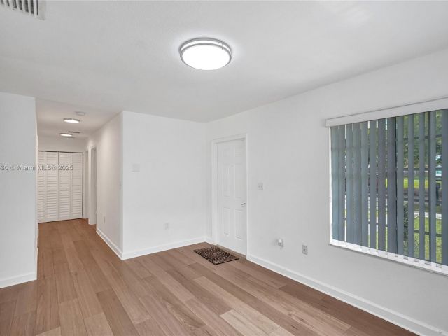 Продажа дома по адресу 12254 SW 217th St - фото 6239276