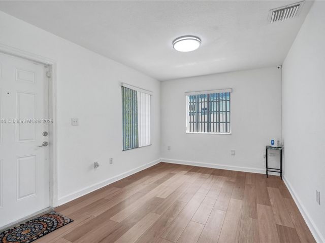 Продажа дома по адресу 12254 SW 217th St - фото 6239278