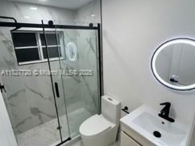 Продажа дома по адресу 972 N 18th Ct - фото 6236085