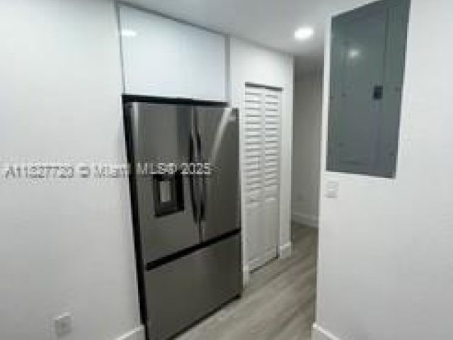 Продажа дома по адресу 972 N 18th Ct - фото 6236096