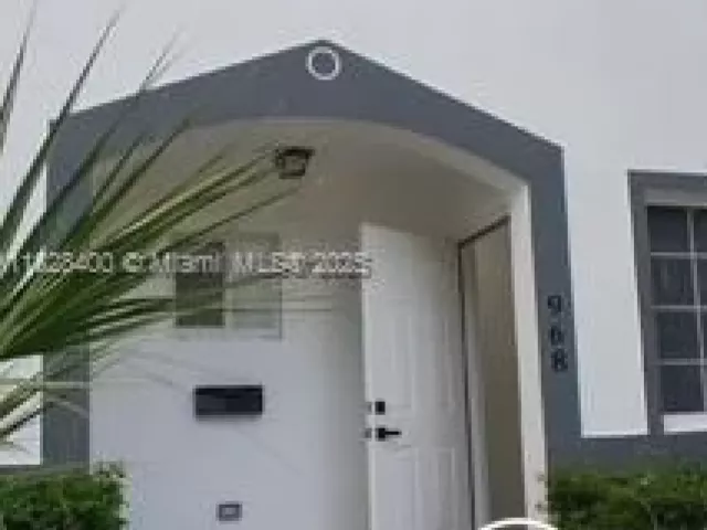 Продажа дома по адресу 968 N 18th Ct - фото 6236040