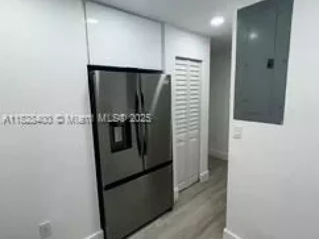 Продажа дома по адресу 968 N 18th Ct - фото 6236030