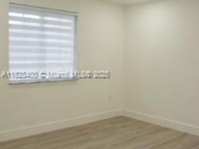 Продажа дома по адресу 968 N 18th Ct - фото 6236022