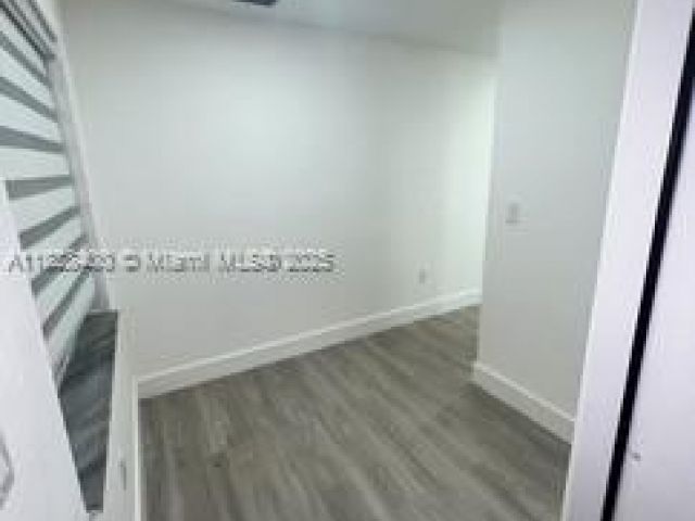 Продажа дома по адресу 968 N 18th Ct - фото 6236039