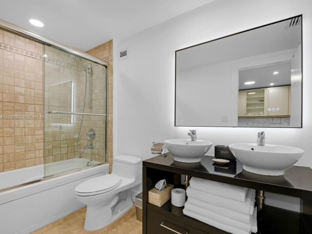 Продажа квартиры #1631 - фото 6283954