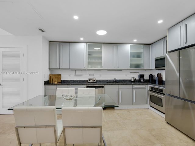 Продажа квартиры #1631 - фото 6283955